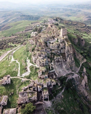 Borgo di Craco (Basilicata)